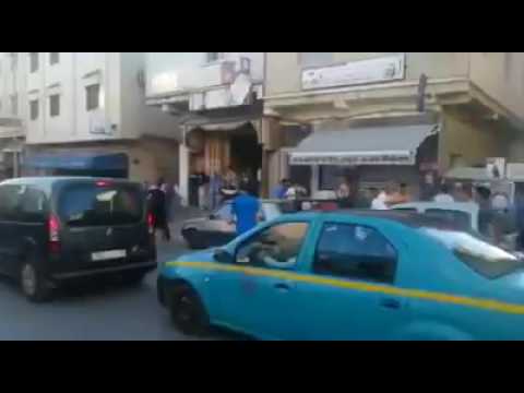 بالفيديو عراك بالسيوف ومشاهد رعب في شوارع مدينة طنجة
