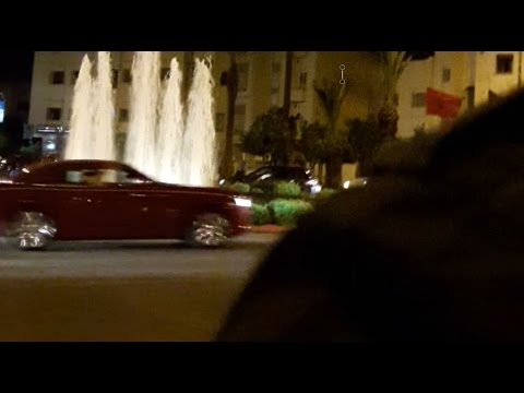 بالفيديو الملك يدخل فاس بسيارته الحمراء