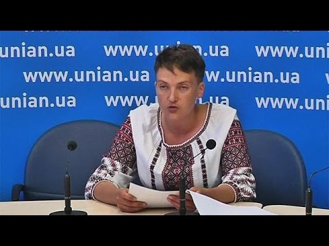 شاهد الطيارة الأوكرانية ناديا سافشنكو تدخل في إضراب عن الطعام