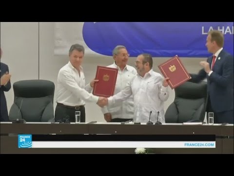شاهد اتفاق تاريخي ينهي صراعًا في كولومبيا