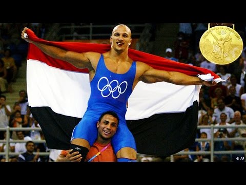 شاهد  كرم جابر في عيد ميلاده الـ 37