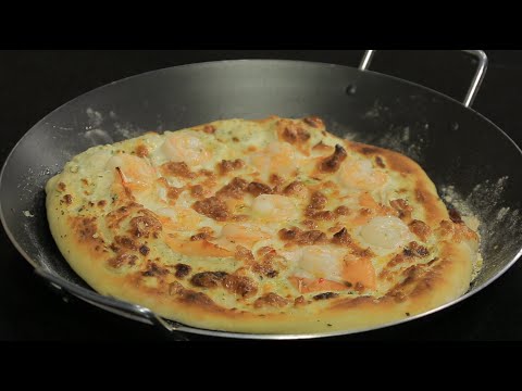 طريقة عمل بيتزا السي فود بصوص ابيض