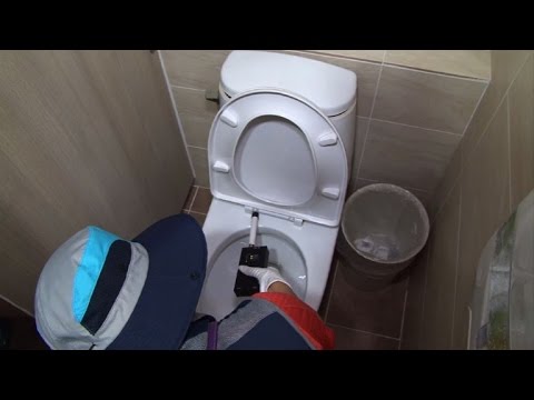 بالفيديو منحرفون يهوون تصوير النساء في بيوت الخلاء في كوريا الجنوبية