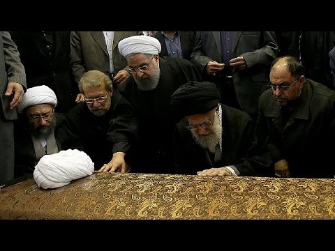 آلاف الإيرانيين يشاركون في تشييع الرئيس الأسبق رفسنجاني