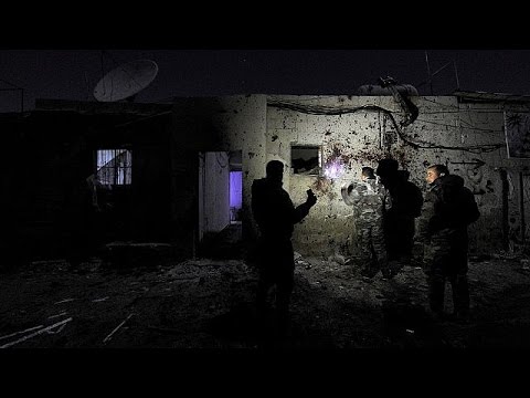 شاهد سلسلة من الانفجارات بالقرب من العاصمة دمشق