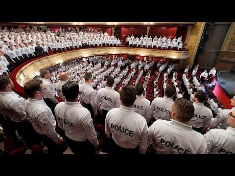 بالفيديو وزير الداخلية الفرنسي يرحّب بدفعة جديدة من رجال الشرطة