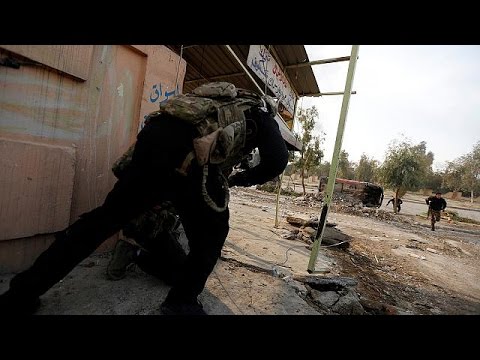 بالفيديو القوات العراقية تدخل جامعة الموصل
