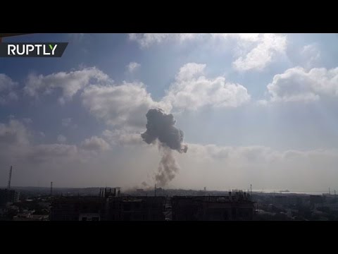 شاهد  مكان تفجير سيارة مفخخة في مقديشو