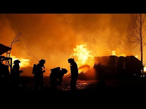 شاهد 10 قتلى وخسائر فادحة في حرائق تلتهم منذ أكثر من أسبوع وسط وجنوب الشيلي