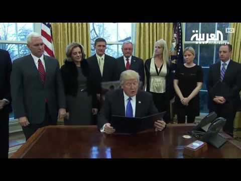 شاهد القضاء يمنع ترحيل مواطني الدول السبع من المطارات الأميركية