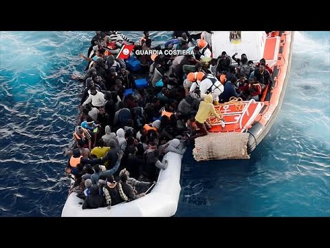 شاهد إغاثة أكثر من 1000 مهاجر سري من البحر المتوسط