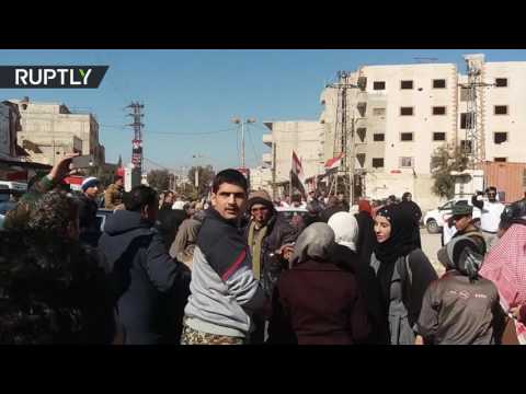 شاهد عودة أهالي تجمع الذيابية جنوب دمشق إلى منازلهم