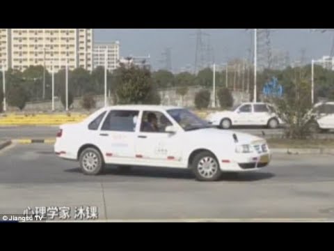 شاهد  وفاة امرأة خوفًا من اختبار القيادة