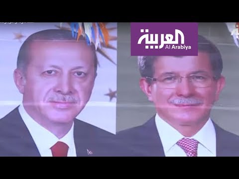 أحمد داوود أوغلو يؤكد أن رئاسة تركيا منفصلة عن نصف المجتمع