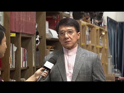شاهد جاكي تشان ينضم لحملة مليارية لحماية علم الصين ضد متظاهري هونغ كونغ