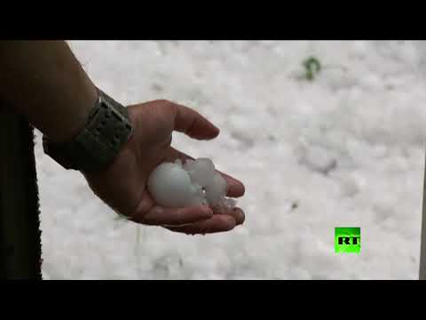 البرد يخمد الحرائق ويحطّم ما لم تلتهمه النار في أستراليا