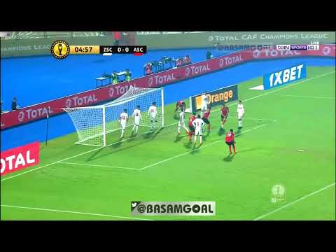 شاهد الأهلي المصري يتقدّم على الزمالك برأسية عمرو السولية