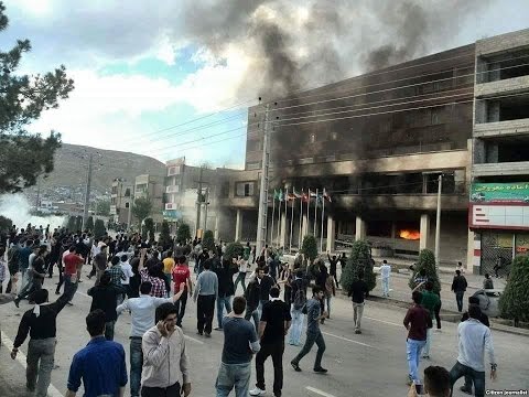 بالفيديو كردستان إيران تشتعل على خلفية انتحار فتاة هربًا من الاغتصاب
