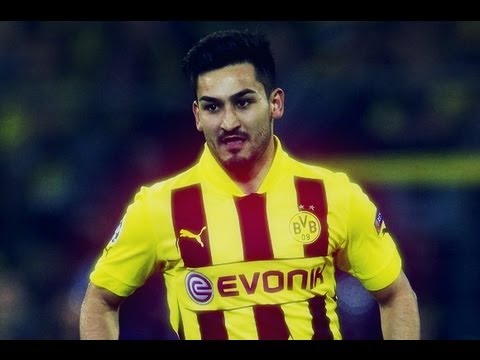 شاهد صراع شرس بين برشلونة ويونايتد