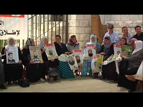 شاهد أهالي الأسرى يطالبون بحراك شعبي أوسع
