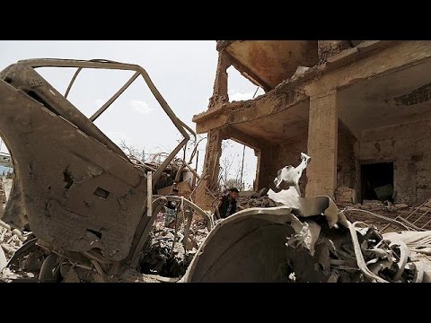 عدد من القتلى والجرحى يسقطون في غارات على مواقع حوثية