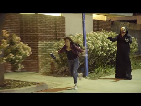 3 ملايين مشاهدة لـعفريت يطارد المارة