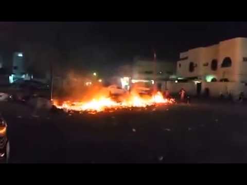شاهد  الأطفال يشعلون النار بالنفايات المتكدسة في جازان
