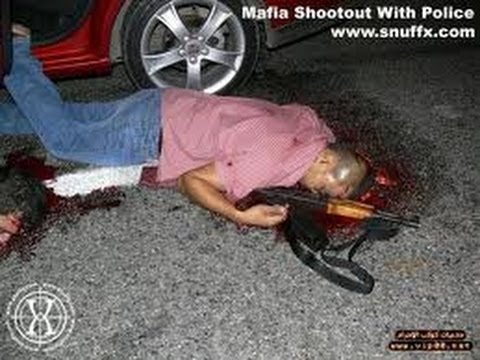 شاهد شخص في حالة سُكر يحوّل حفل زفاف إلى مأتم