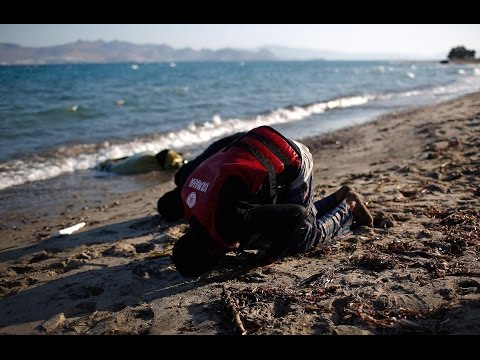 شاهد 300 ألف لاجئ ومهاجر وصلوا أوروبا في 2015