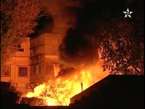 شاهد حريق هائل من قلب سوق في مدينة أزرو