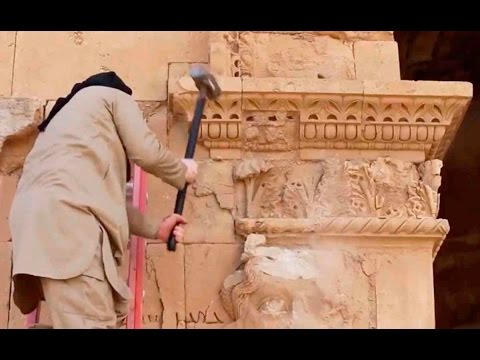 شاهد داعش يدمر المتاحف للتغطية على سرقة الآثار