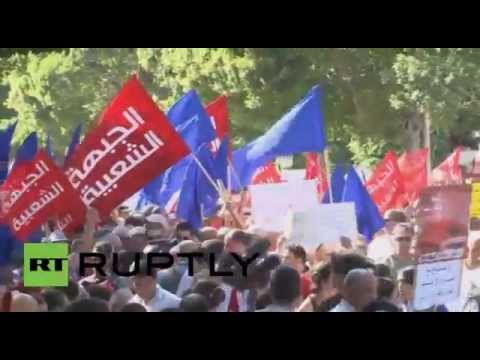 شاهد تنظيم مظاهرات في تونس رفضًا لقانون المصالحة الأخير