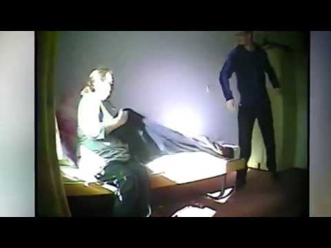 بالفيديو قطات مروعة لموظفين يعتدون على مريضة