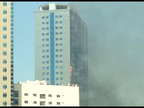 حريق مهول ببرج سكني في الشارقة