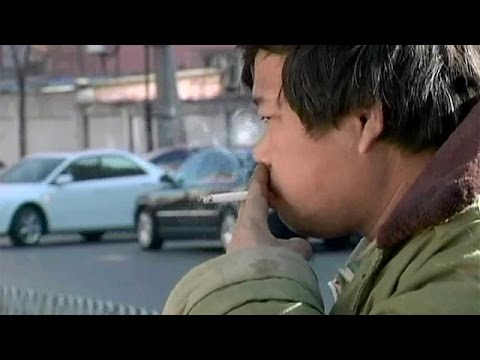شاهد  التدخين سيقتل ثلث شبان الصين