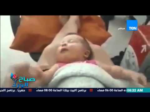 شاهد رد فعل طفل نائم أزعجته والدته