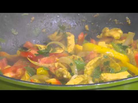 بالفيديو طريقة عمل شاورما دجاج