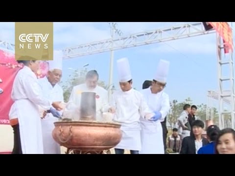 الصين تسجل رقم قياسي في طهى أكبر guozi في العالم