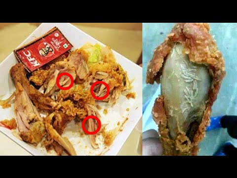 بالفيديو امرأة تكتشف ديدان داخل وجبة دجاج كنتاكي